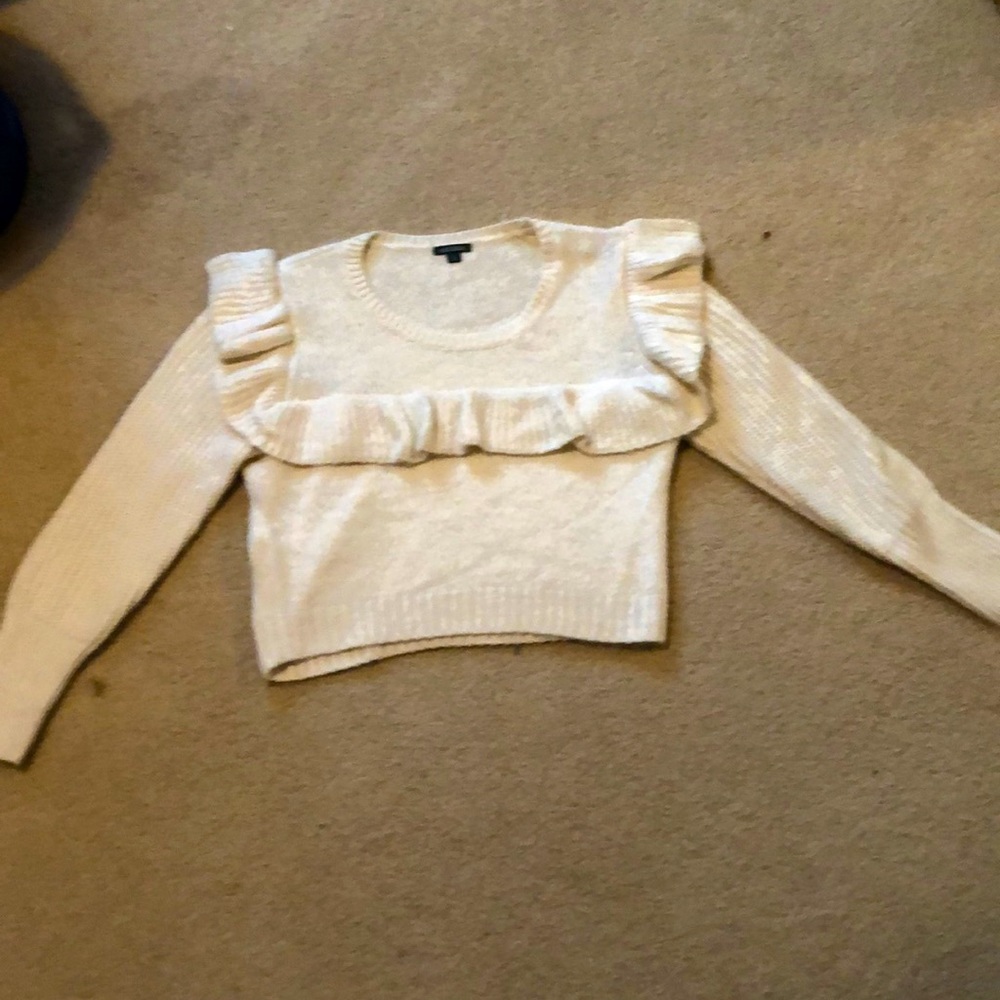 White knit cropped sweater